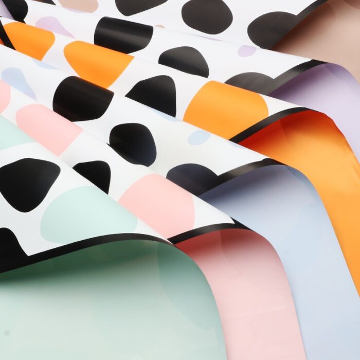 Giraffe Floral Wrapping paper informaction