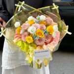 Gradient Sydney Bouquet Wrapping Paper for flower