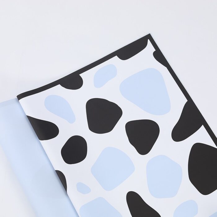 Giraffe Floral Wrapping Paper white black blue