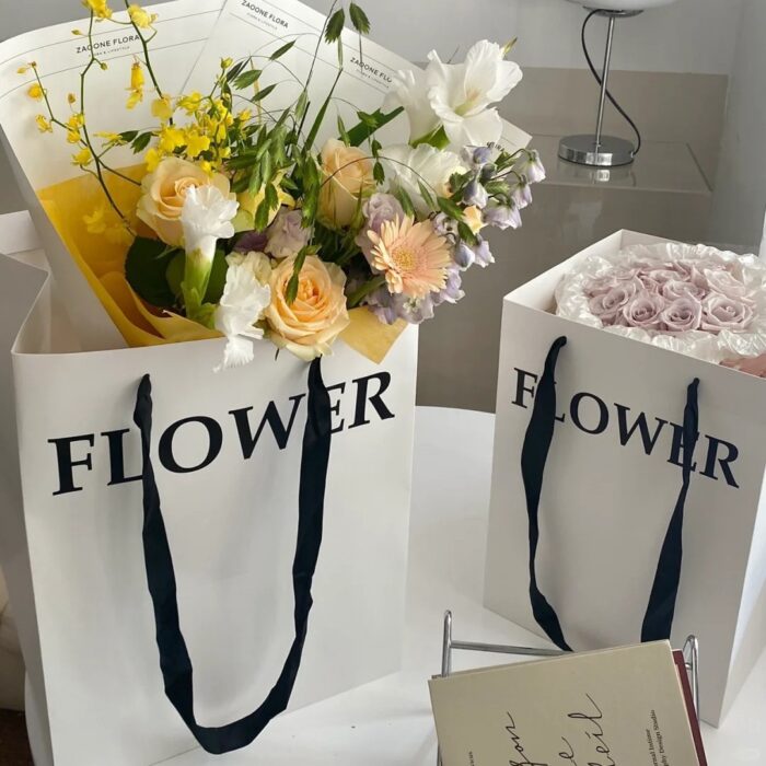 FLOWER Tote Bag wrap for Valentine's Day bouquet