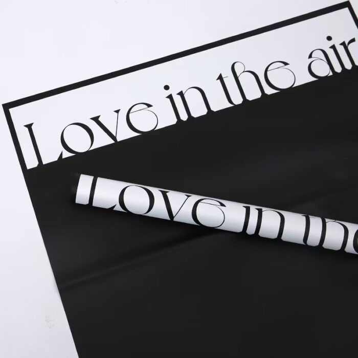 Love Atmosphere Floral Wrapping Paper black