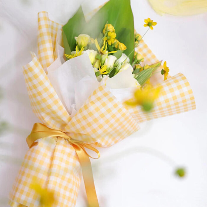 Youthful Plaid Korean Paper wrapping bouquet