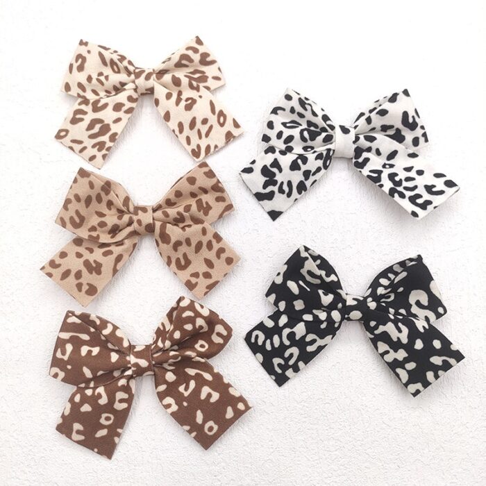 Leopard Print Bow dispaly