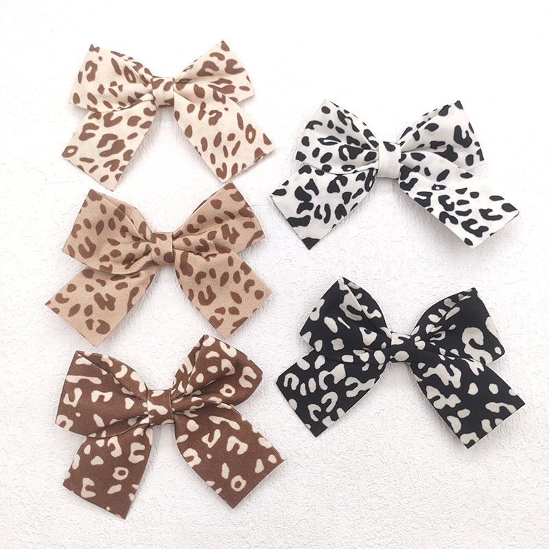 Leopard Print Bow dispaly Leopard Print Bow dispaly