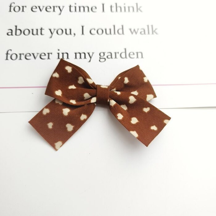 Leopard Print Bow deep coffee Size: 5.5X7.5CM
