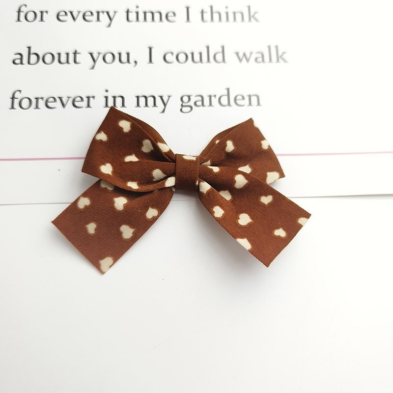 Leopard Print Bow deep coffee Size: 5.5X7.5CM Leopard Print Bow deep coffee Size: 5.5X7.5CM